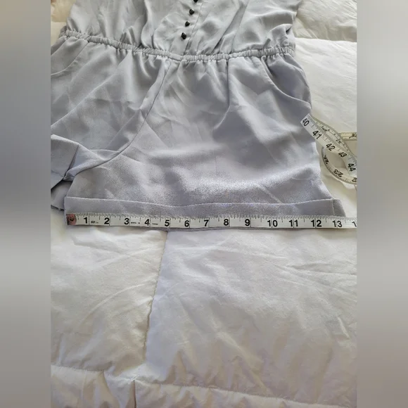 Urban Outfitters Kimchi Blue Grey Short Summer Romper Womens size Large - Picture 4 of 12